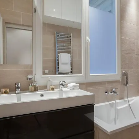 Rue D'edimbourg Apartment